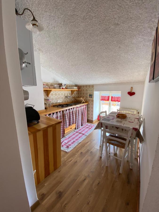 Apartmán Mansarda Petronilla Piazzatorre Exteriér fotografie