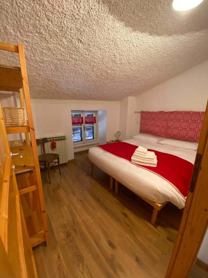 Apartmán Mansarda Petronilla Piazzatorre Exteriér fotografie
