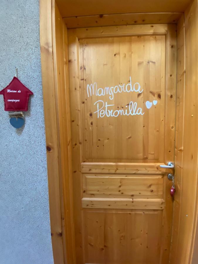 Apartmán Mansarda Petronilla Piazzatorre Exteriér fotografie