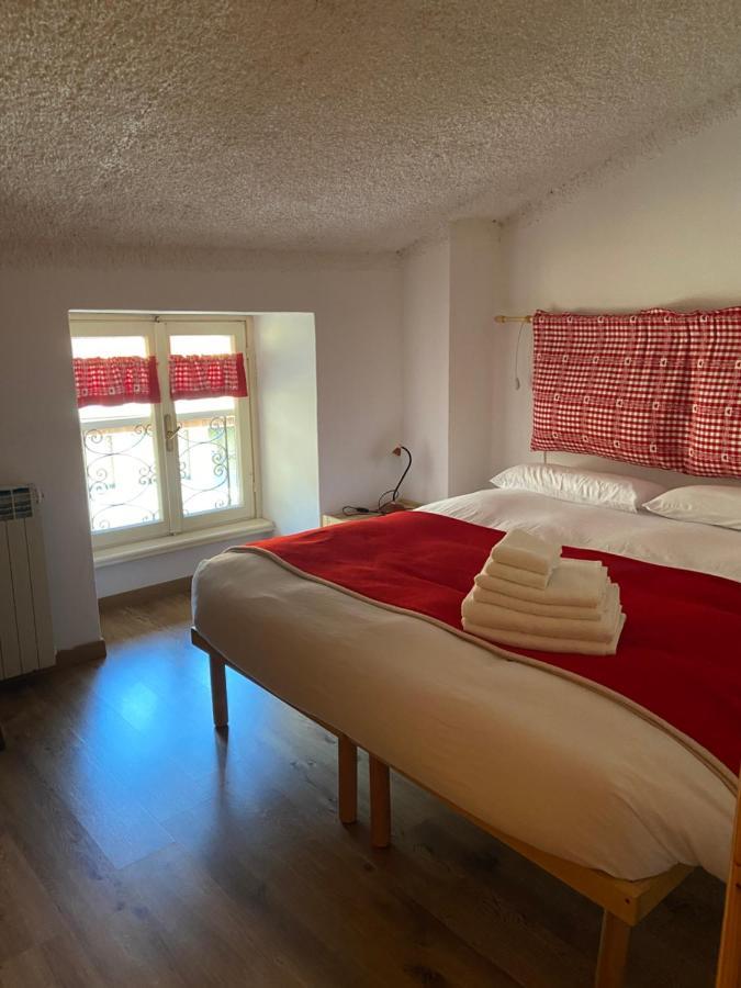 Apartmán Mansarda Petronilla Piazzatorre Exteriér fotografie