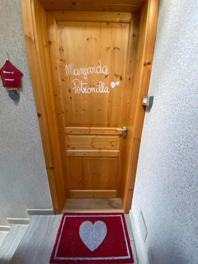 Apartmán Mansarda Petronilla Piazzatorre Exteriér fotografie